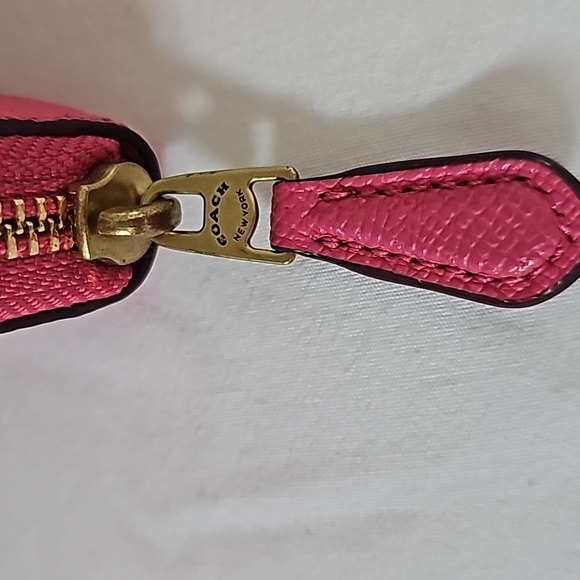 Coach  Pink Zip Around Accordion Leather  Wallet - Picture 8 of 10